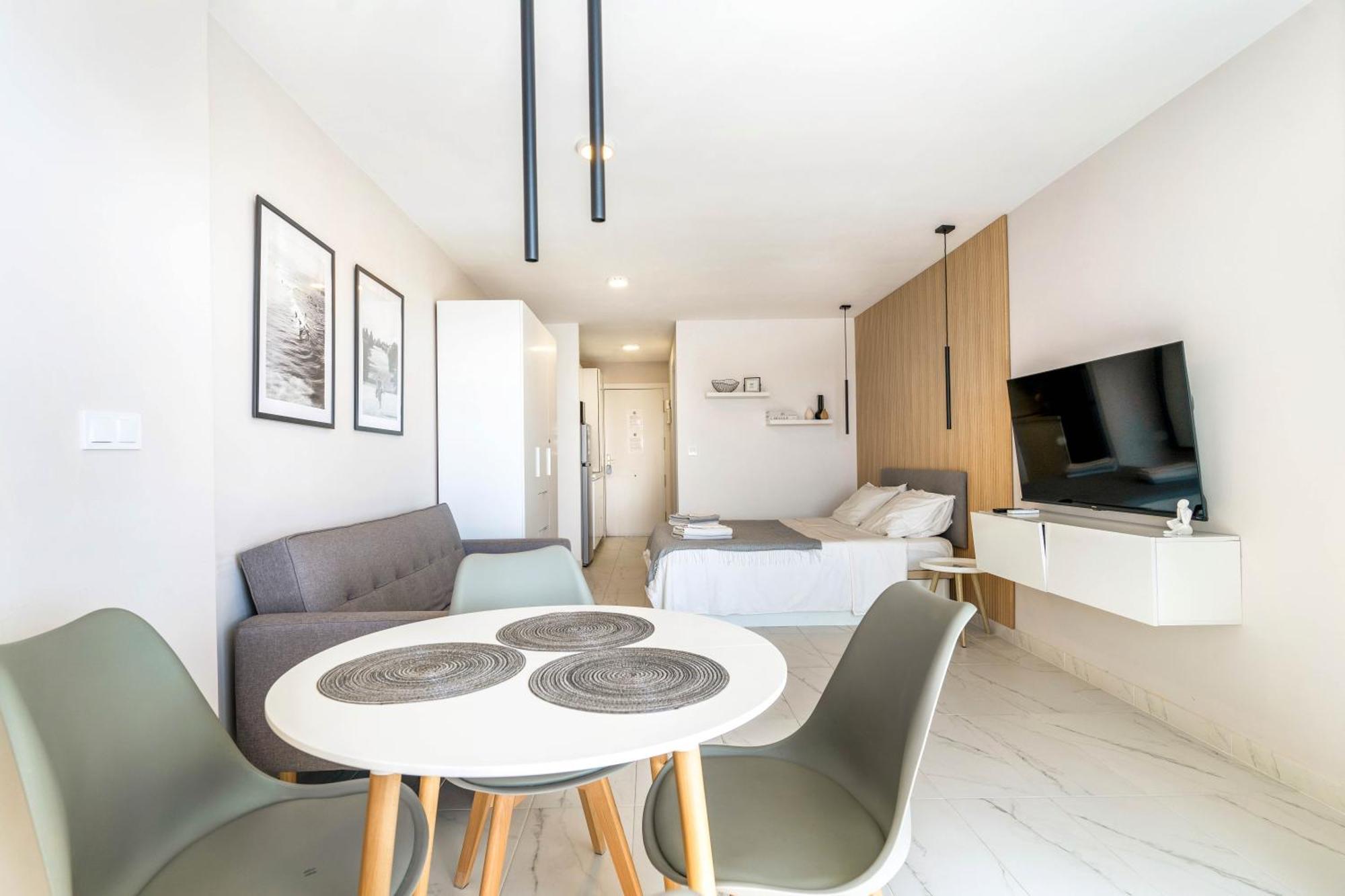 Modern Studio Apartment With Sea Views 5 Min From The Beach Sitio de Calahonda Luaran gambar